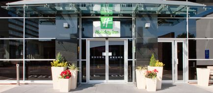 Holiday Inn Stevenage Exterior