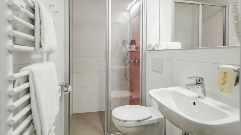 <b>Jufa Hotel Koenigswinter Room</b>. Images powered by <a href="https://www.leonardoworldwide.com/" title="Leonardo Worldwide" target="_blank">Leonardo</a>.