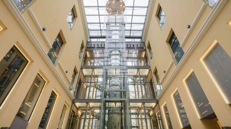 Hotel Elizabeth Lobby