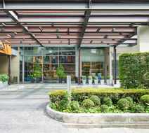 Holiday Inn Express Bangkok Sathorn Exterior