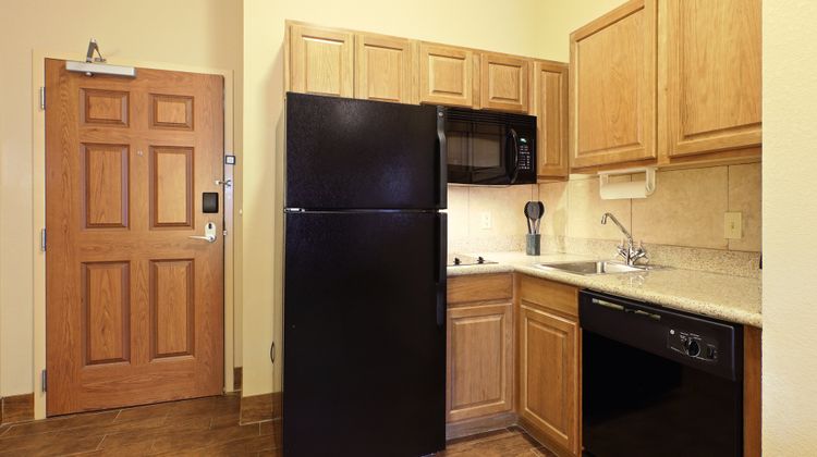 Staybridge Suites Bentonville Suite