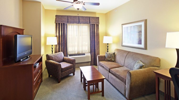 Staybridge Suites Bentonville Suite