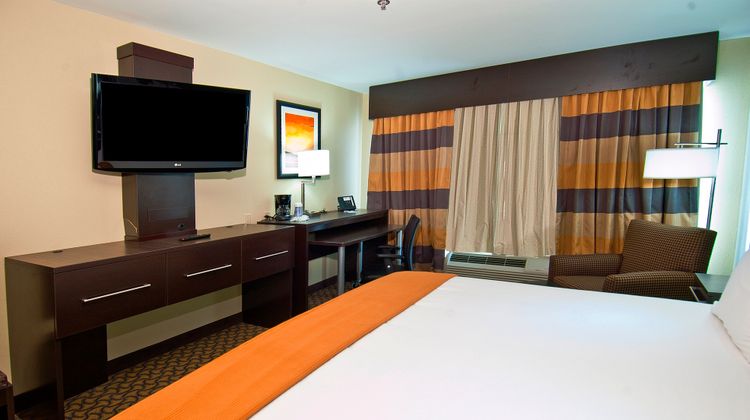 Holiday Inn Express Jackson/Pearl Arpt Room