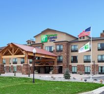 Holiday Inn Express Hotel & Suites Exterior
