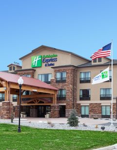 Holiday Inn Express Hotel & Suites