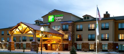 Holiday Inn Express Hotel & Suites Exterior