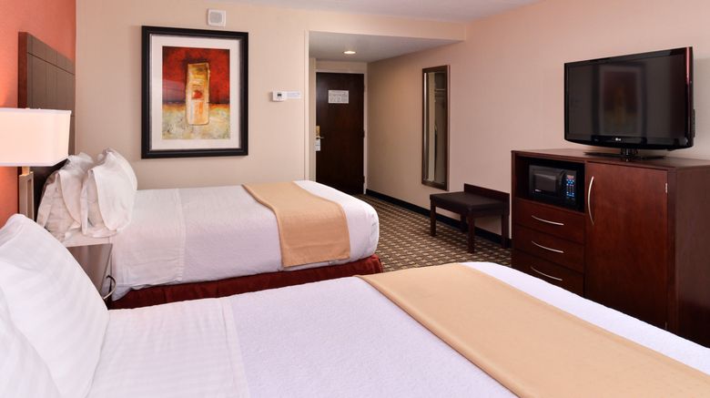 <b>Holiday Inn New London-Mystic Area Room</b>. Images powered by <a href="https://www.leonardoworldwide.com/" title="Leonardo Worldwide" target="_blank">Leonardo</a>.