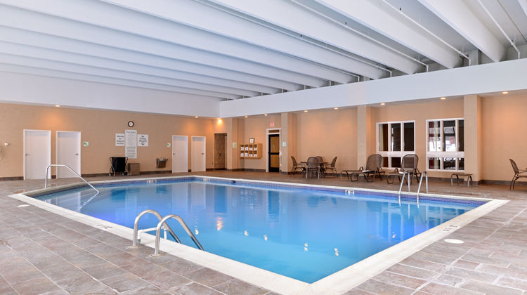 Holiday Inn New London-Mystic Area Pool