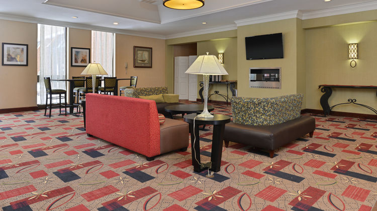 Holiday Inn New London-Mystic Area Lobby
