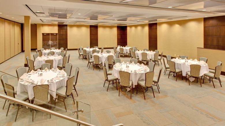 <b>Crowne Plaza Glen Ellyn-Lombard-Downers Ballroom</b>. Images powered by <a href="https://www.leonardoworldwide.com/" title="Leonardo Worldwide" target="_blank">Leonardo</a>.