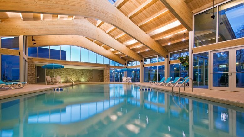 <b>Crowne Plaza Glen Ellyn-Lombard-Downers Pool</b>. Images powered by <a href="https://www.leonardoworldwide.com/" title="Leonardo Worldwide" target="_blank">Leonardo</a>.