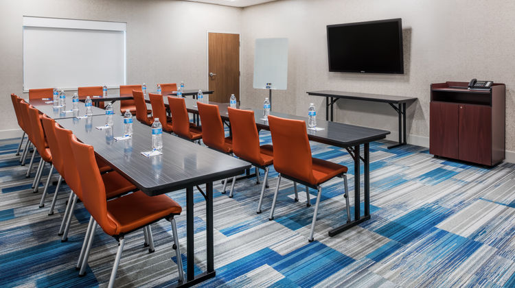 Holiday Inn Express & Suites West Plains Meeting