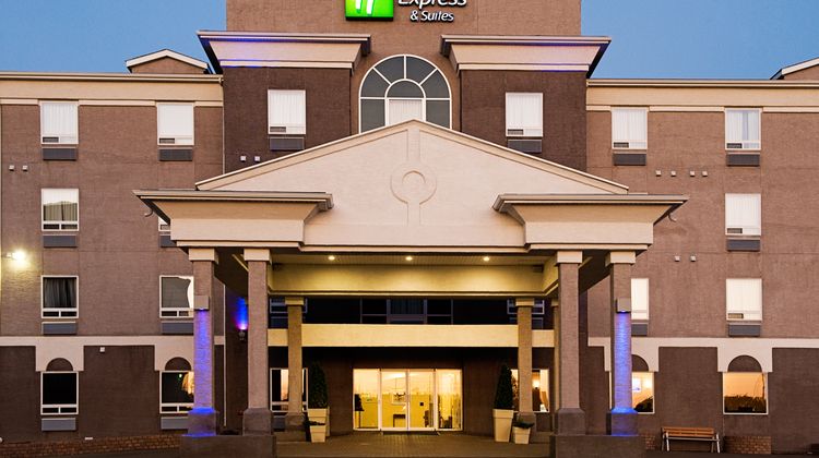 Holiday Inn Express/Suites Regina-South Exterior