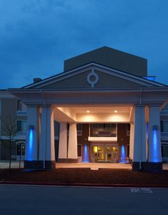 Holiday Inn Express Hotel & Suites