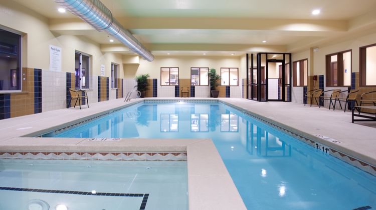 Holiday Inn Express Hotel & Suites Pool