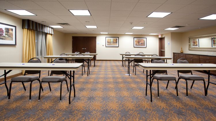 Holiday Inn Express Hotel & Suites Meeting