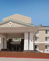Holiday Inn Express Hotel & Suites
