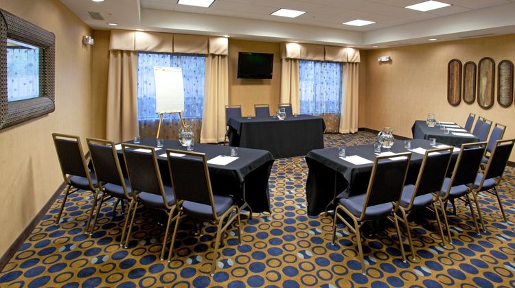 Holiday Inn Express Hotel & Suites Meeting