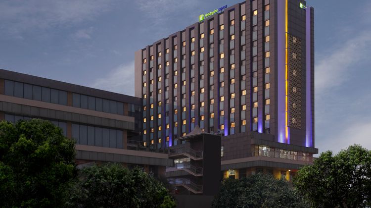 Holiday Inn Express Gurgaon Sector 50 Exterior