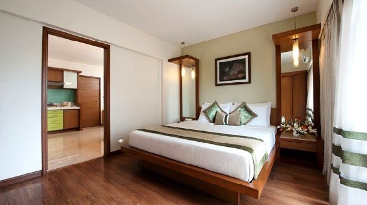 Grand Residency Hotel & Serviced Apts Room