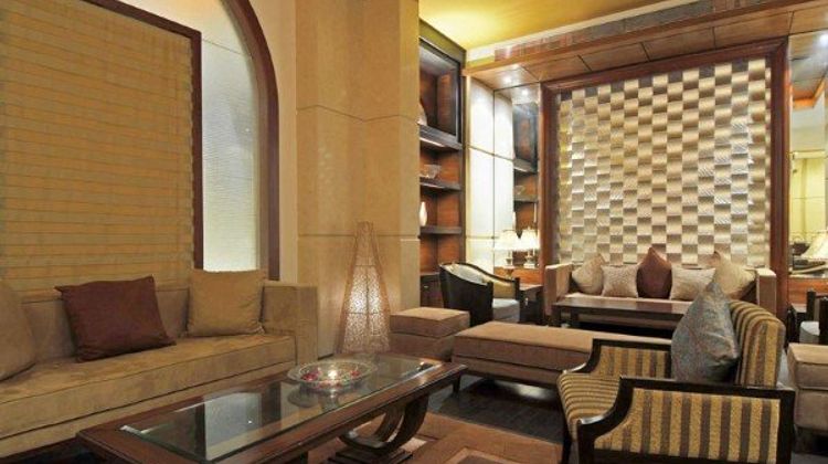 Grand Residency Hotel & Serviced Apts Lobby