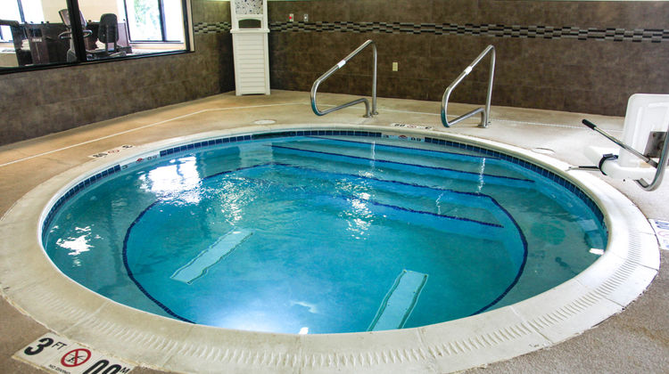 Holiday Inn Express & Suites La Vale Pool