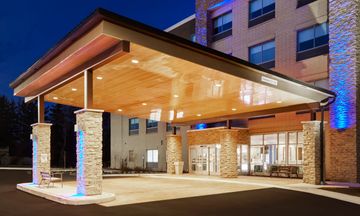 Holiday Inn Expres/Stes Chicago N Shore