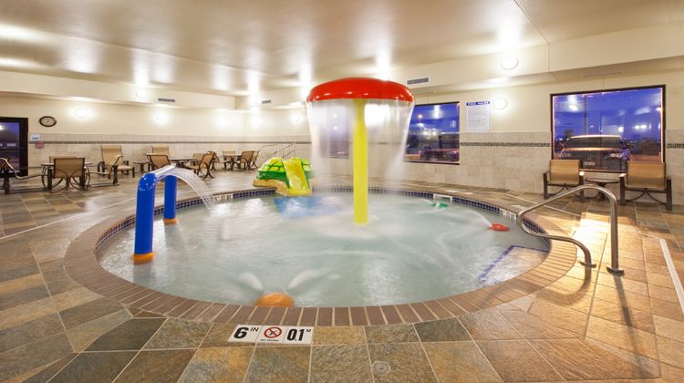 Holiday Inn Express & Suites Pool