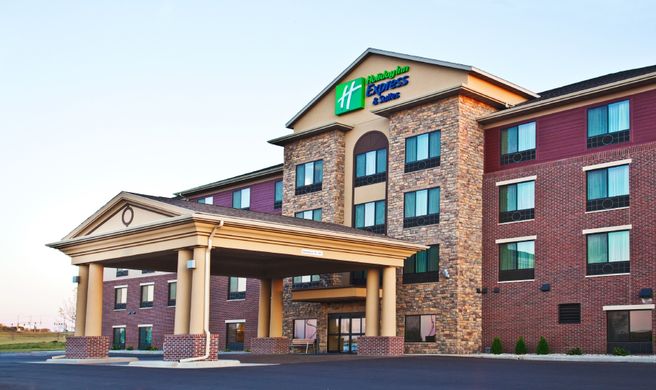 Holiday Inn Express & Suites Exterior