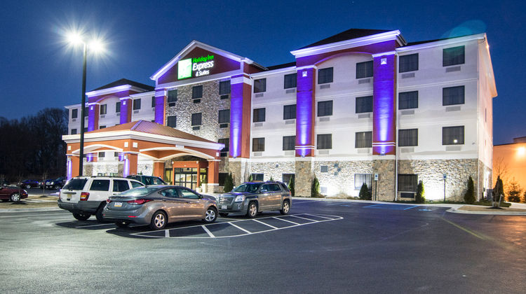 Holiday Inn Express/Stes University Area Exterior