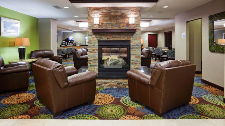 Holiday Inn Exp/Stes Mayo Clinic Area Lobby
