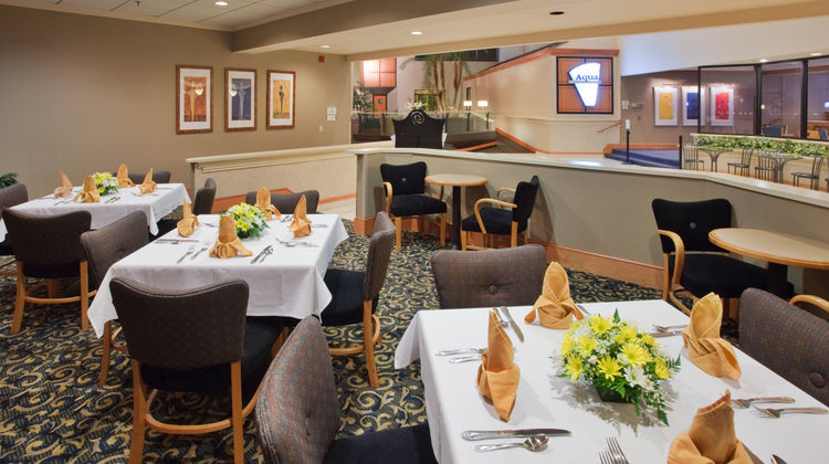 Crowne Plaza Virginia Beach Town Center Restaurant