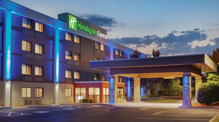 Holiday Inn Express Hartford South Exterior