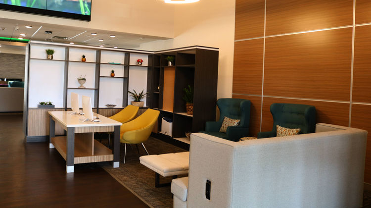 Holiday Inn Jonesboro Lobby