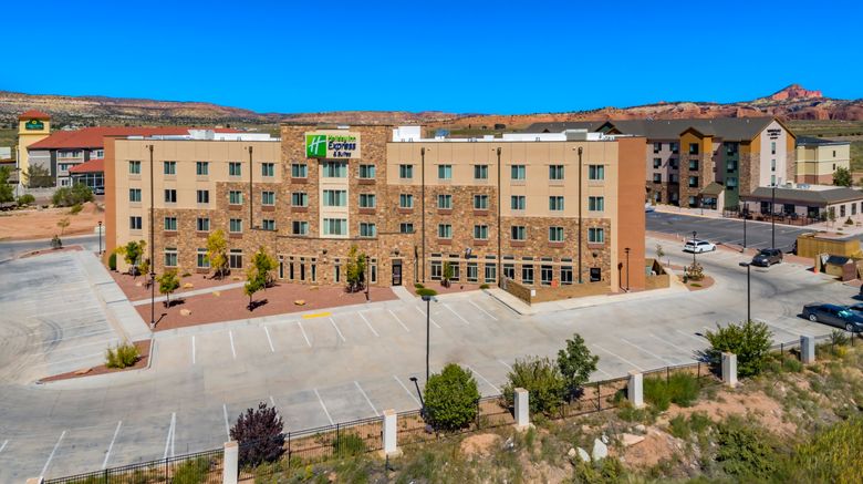<b>Holiday Inn Express And Suite East Exterior</b>. Images powered by <a href="https://www.leonardoworldwide.com/" title="Leonardo Worldwide" target="_blank">Leonardo</a>.
