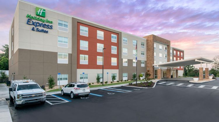 Holiday Inn Express & Suites Alachua Exterior