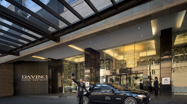 DaVinci Hotel & Suites Exterior