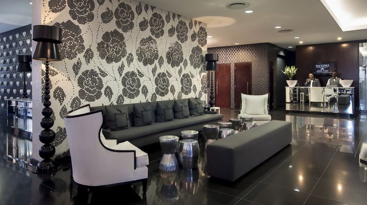 DaVinci Hotel & Suites Lobby