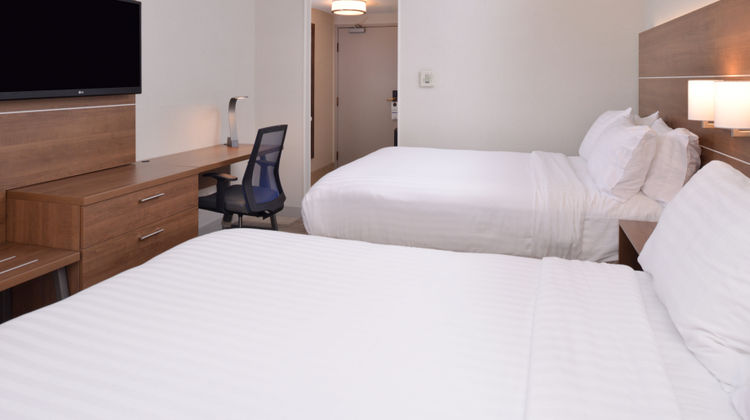 Holiday Inn Express Palm Desert Room