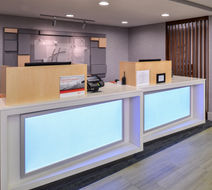 Holiday Inn Express Palm Desert Lobby