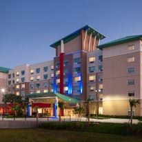 Holiday Inn Express & Suites At Seaworld