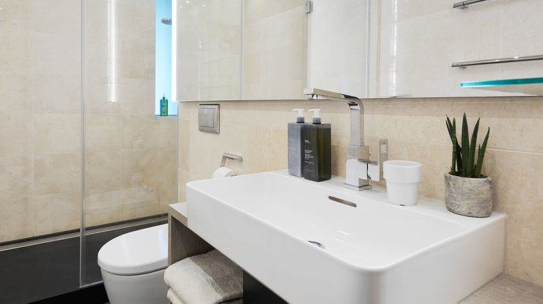 <b>Living Hotels Frankfurt Room</b>. Images powered by <a href="https://www.leonardoworldwide.com/" title="Leonardo Worldwide" target="_blank">Leonardo</a>.