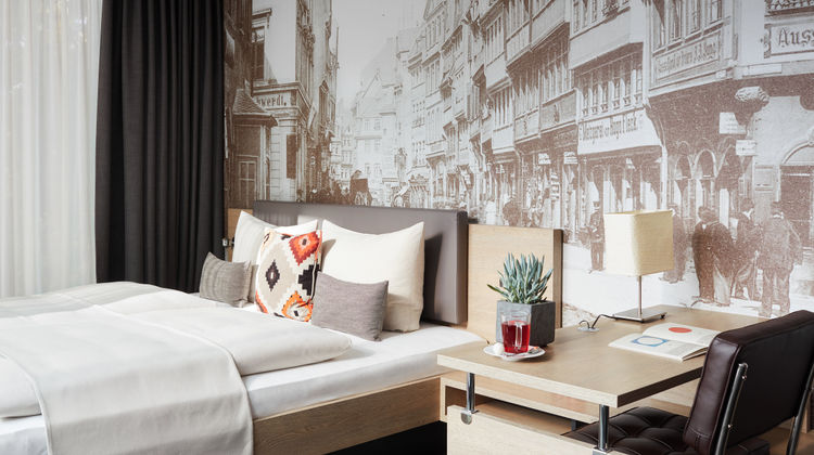 Living Hotels Frankfurt Room