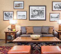 Holiday Inn Express & Suites Lobby