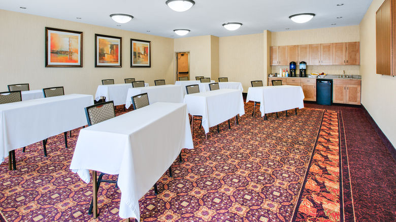 <b>Holiday Inn Express & Suites Meeting</b>. Images powered by <a href="https://www.leonardoworldwide.com/" title="Leonardo Worldwide" target="_blank">Leonardo</a>.