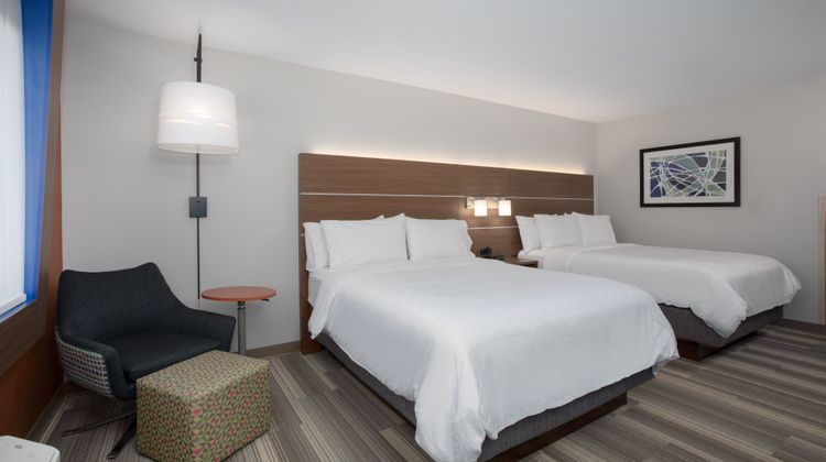 Holiday Inn Express & Stes Sioux City N. Room