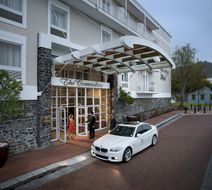 Commodore Hotel Exterior
