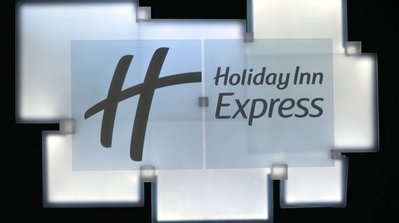 <b>Holiday Inn Express Dundee Lobby</b>. Images powered by <a href="https://www.leonardoworldwide.com/" title="Leonardo Worldwide" target="_blank">Leonardo</a>.