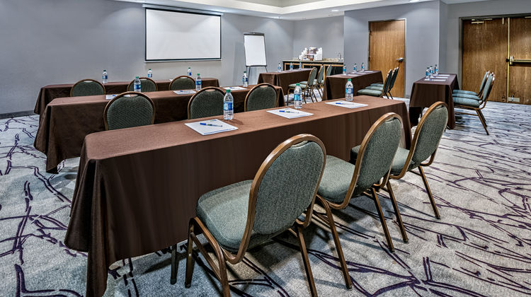 Holiday Inn Express Hotel & Suites SW Meeting
