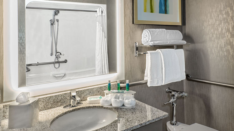 Holiday Inn Express Hotel & Suites SW Room